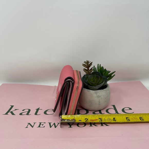 Kate spade picnic in the park SM trifold wallet - Picture 3 of 9